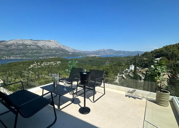 Ellara Penthouse Διαμέρισμα