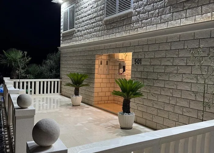 Ellara Penthouse Διαμέρισμα *