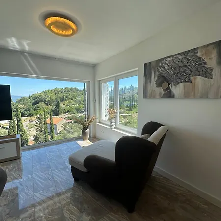 شقة Ellara Penthouse *