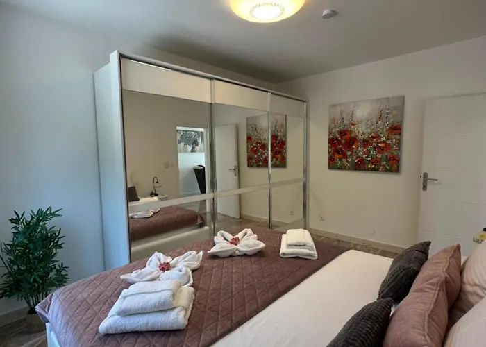 Appartement Ellara Penthouse Zrnovo