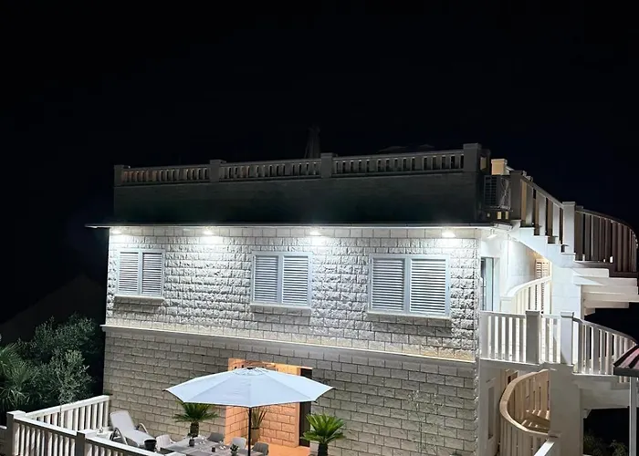 Apartman Ellara Penthouse Zrnovo