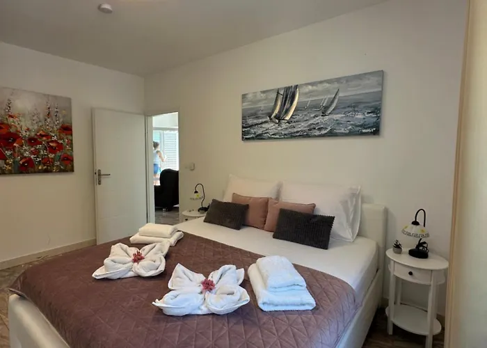 Ellara Penthouse Zrnovo